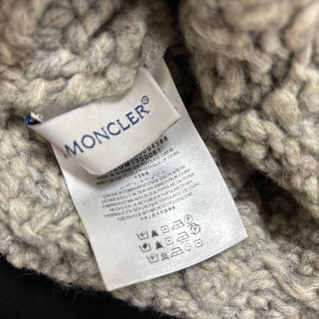 Moncler モンクレール　ざっくり編まれたニットキャップ