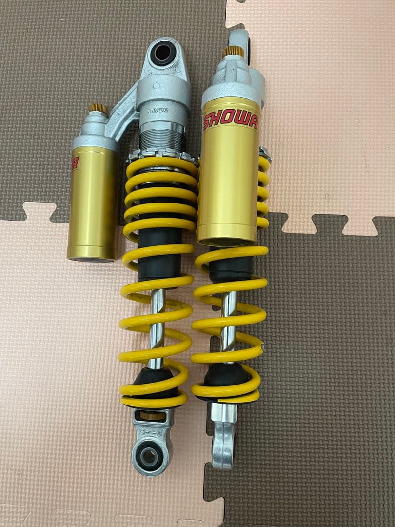 CB1300 リアサスペンション