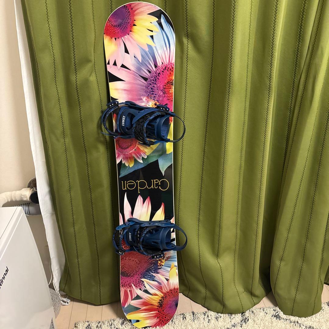 女性用スノーボードブーツとバインディングセット