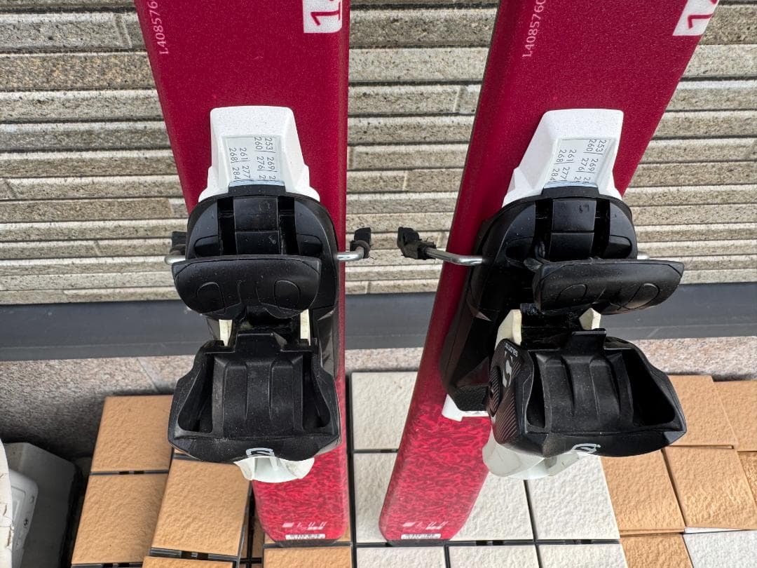 【140】美品☆ジュニアスキー板☆SALOMON 2022（ピンク）