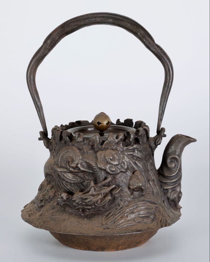 時代鉄瓶 雲龍文 高肉彫 荒磯岩肌造形 銅蓋 茶道具 煎茶道具 古美術品 骨董品