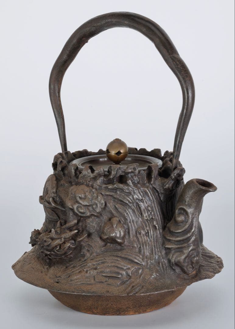 時代鉄瓶 雲龍文 高肉彫 荒磯岩肌造形 銅蓋 茶道具 煎茶道具 古美術品 骨董品