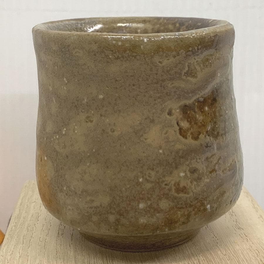 人間国宝　伊勢崎淳作　備前焼　緋襷　ぐい呑　共箱　共布　略歴付　酒器　未使用