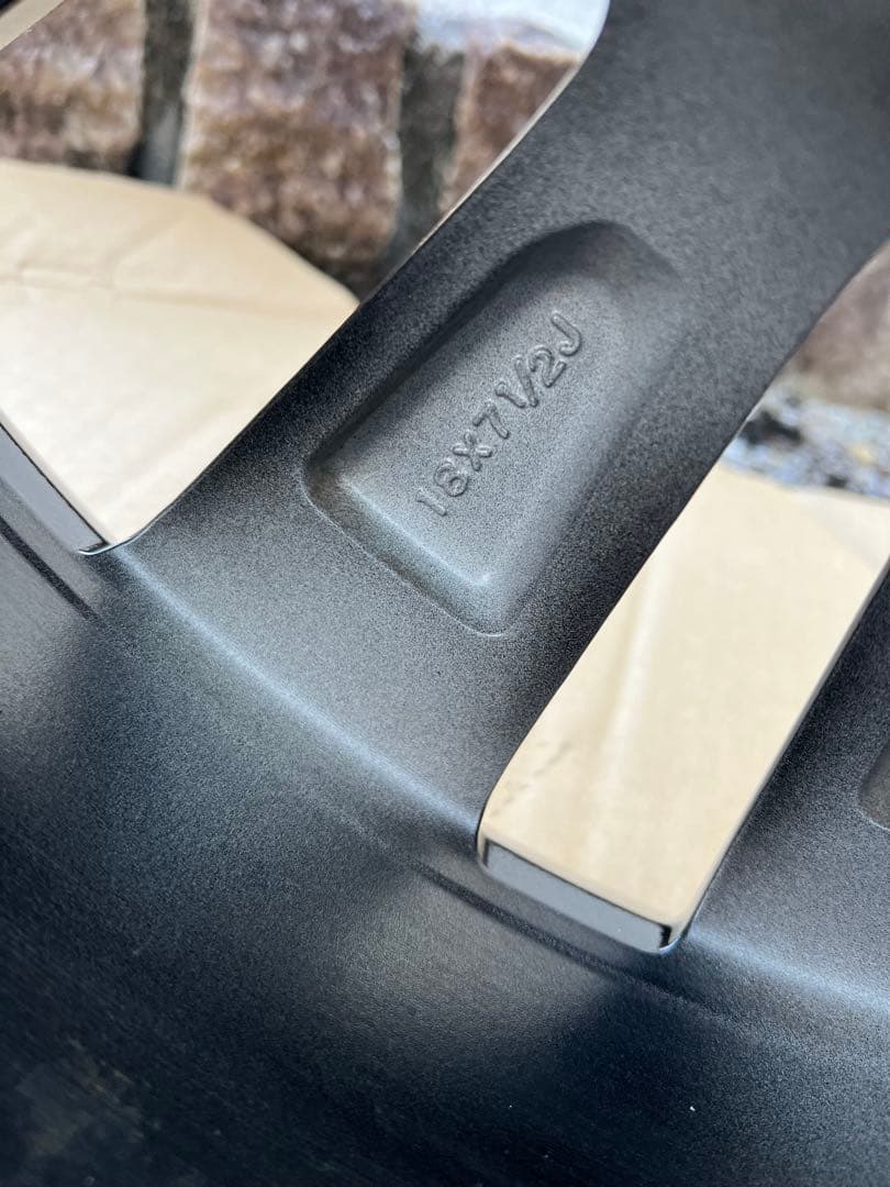 VEZEL 純正アルミホイール 18インチ　一本