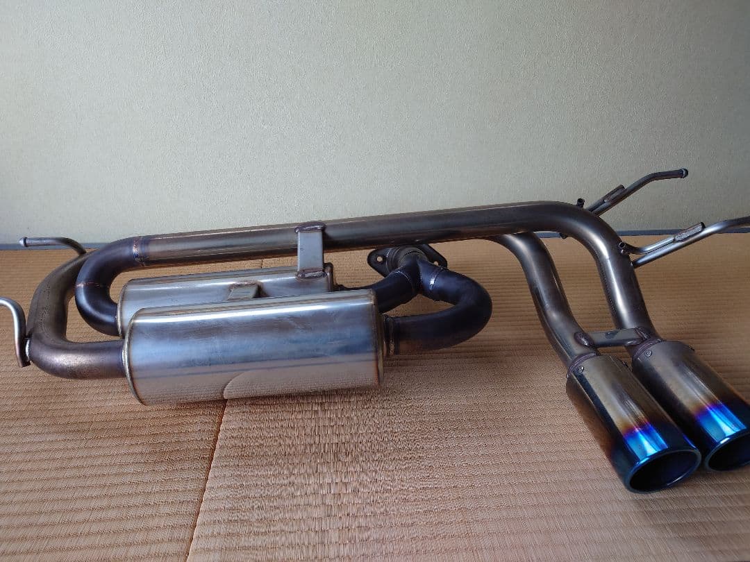 ロードスターRF用マフラー。Ｒマジック、サウンドチューンマフラー、チタン