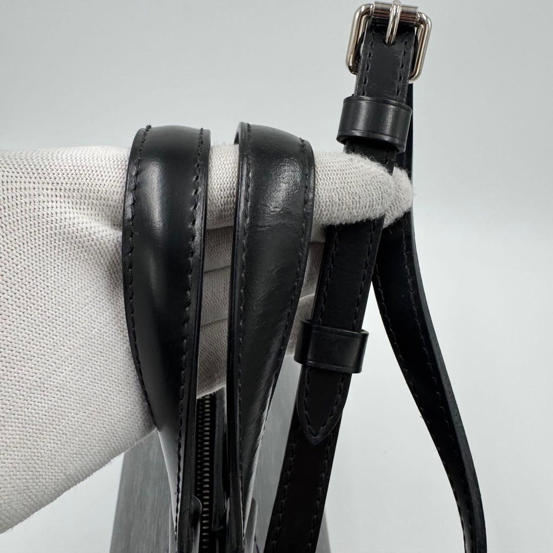 ルイ ヴィトン エピ ブレアGM レザー ハンドバッグ ショルダーバッグ 黒