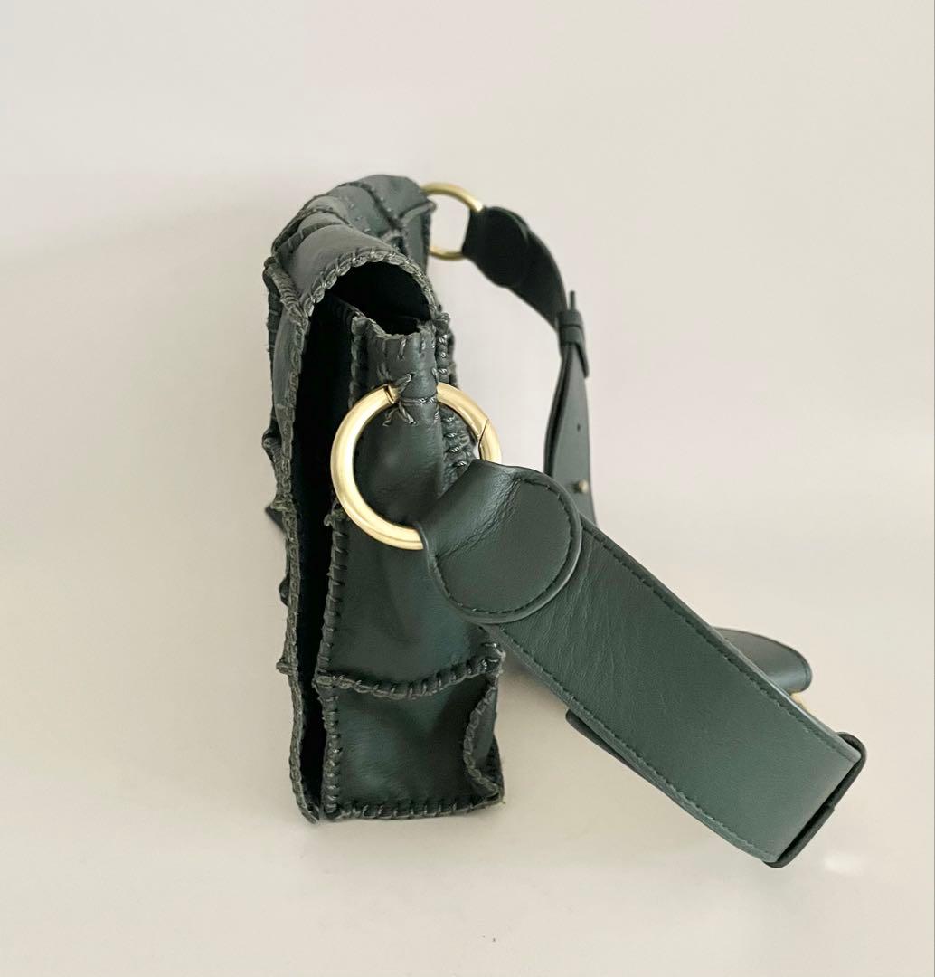 ジャマンピアッシュ ポーチ付きレザーショルダーバッグ