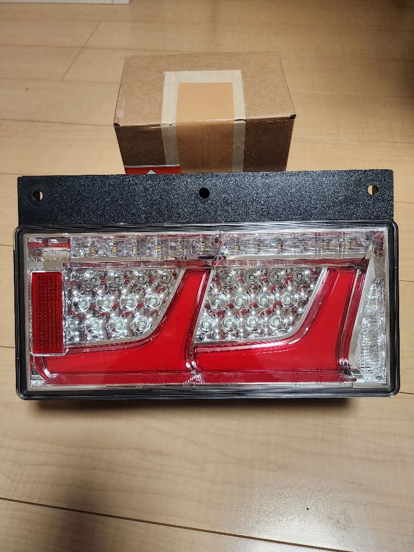 小糸 KOITO LED テールランプ 左右セット 2連シーケンシャルターン