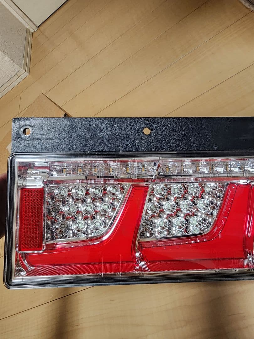 小糸 KOITO LED テールランプ 左右セット 2連シーケンシャルターン