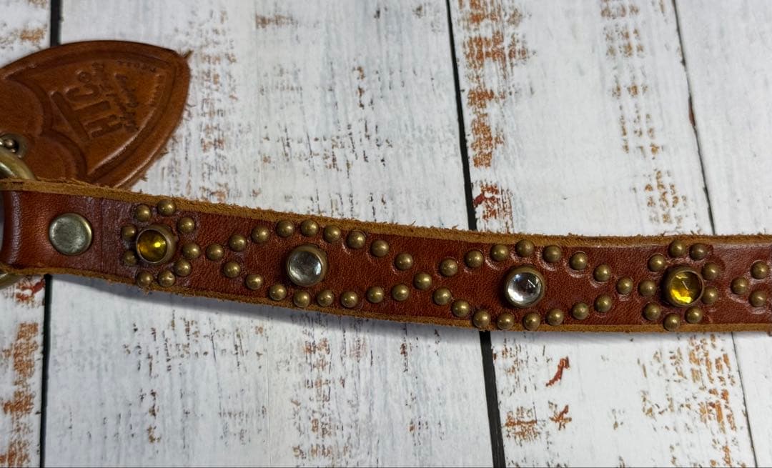 HTC ウォレットコード ストーン スタッズ ライトブラウン Ring