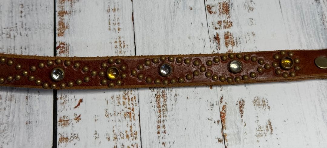 HTC ウォレットコード ストーン スタッズ ライトブラウン Ring