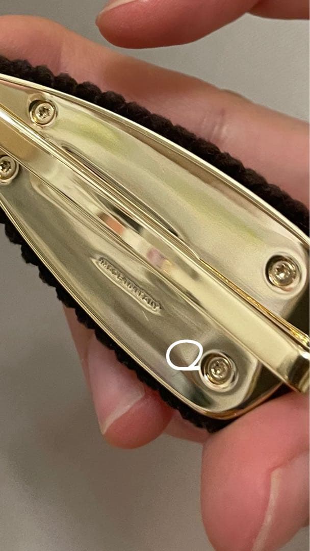 みぃちゃんさん専用　miu miu ヘアピン　濃茶