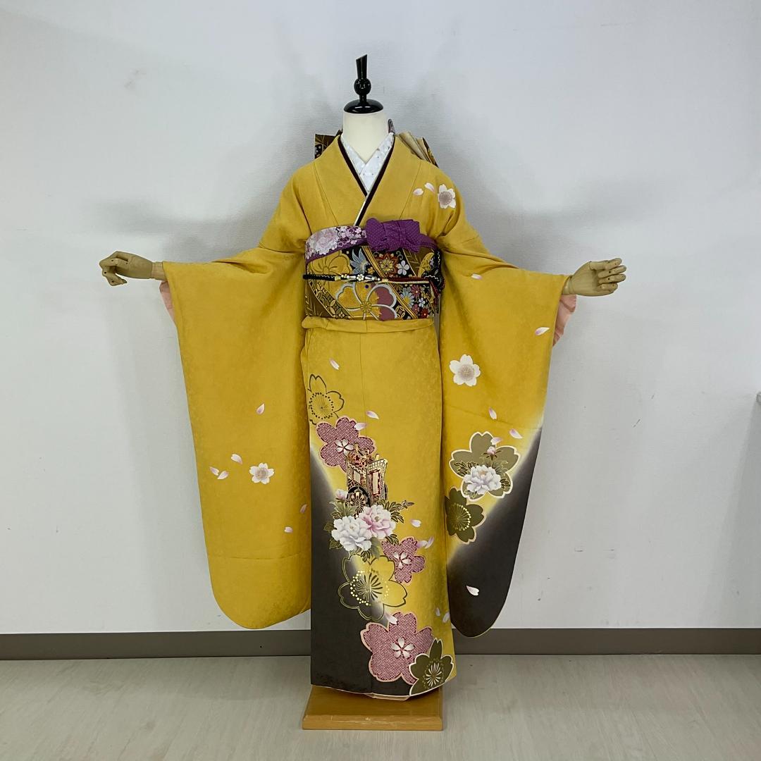 お振袖 黄　桜柄シンプルトーン　　正絹　美品　成人式