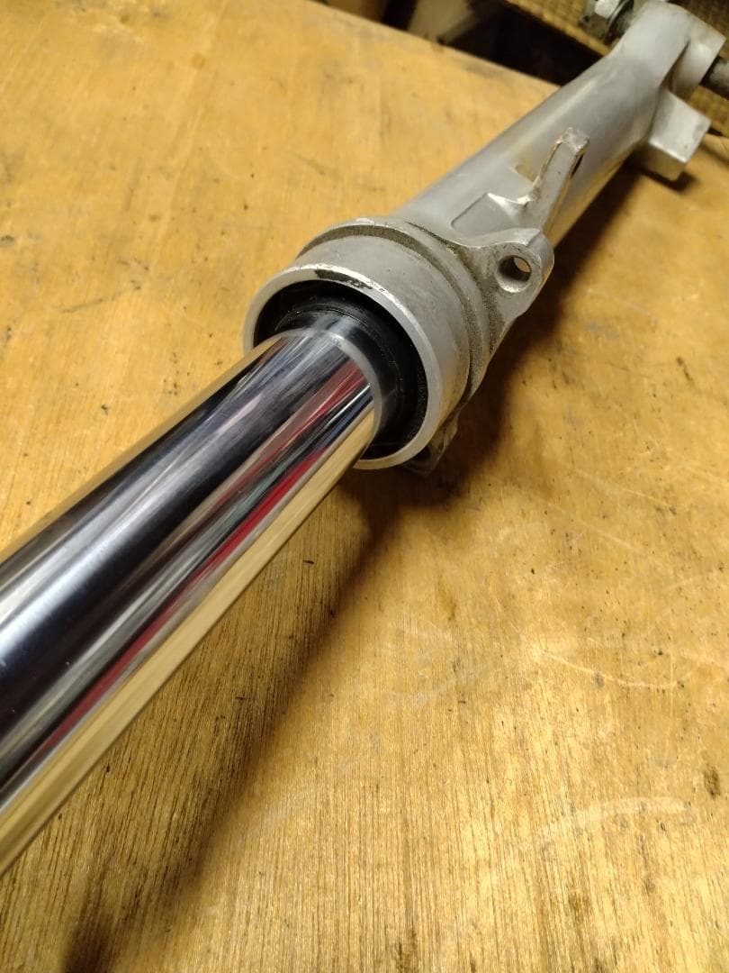 tw200フロントフォーク