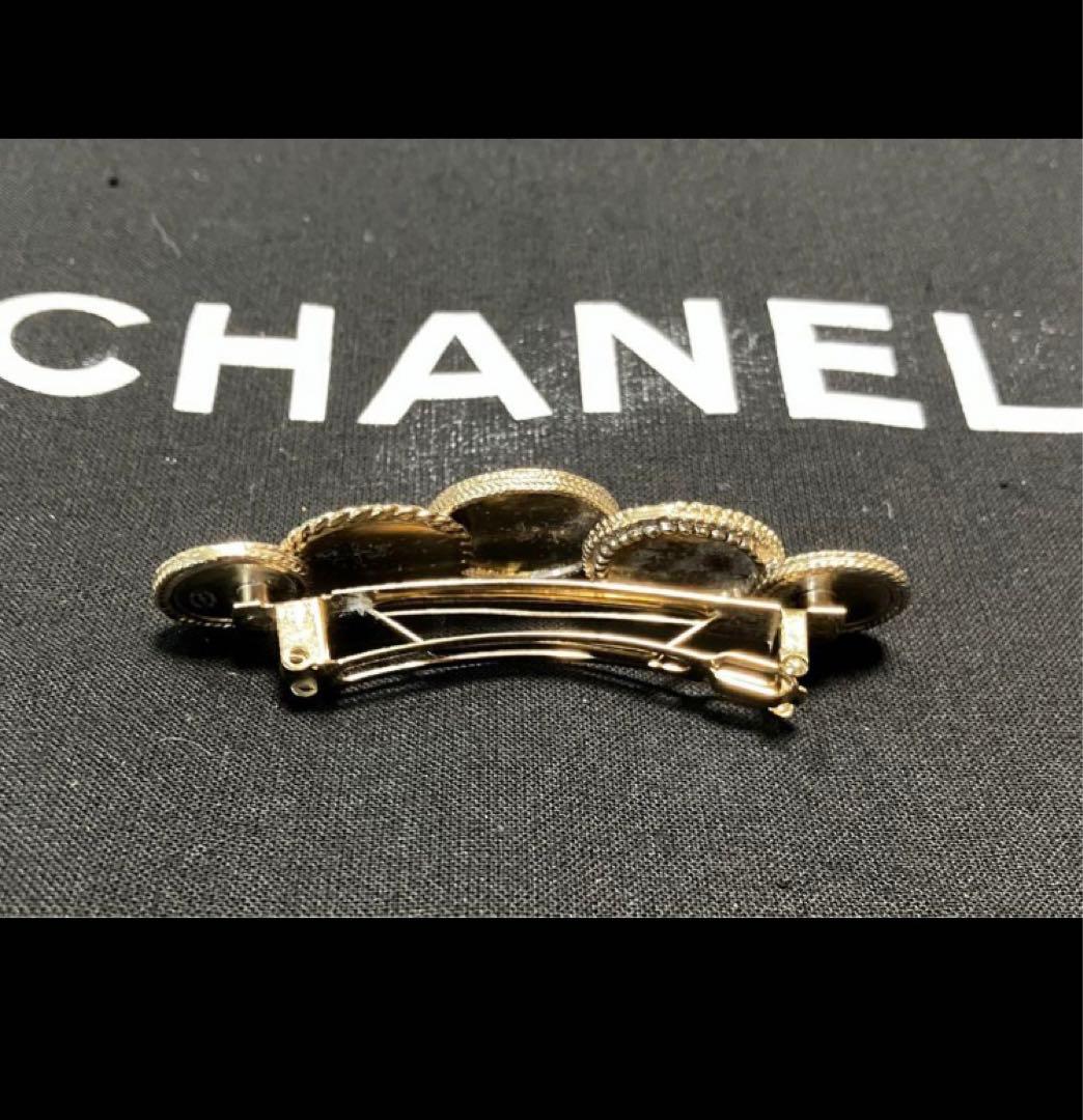 CHANEL:バレッタ(ゴールドアイコン)