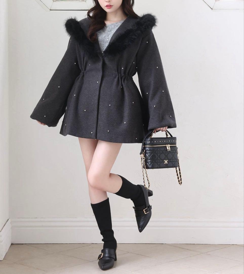 ナイスクラップ ♡ フードフェイクファービジューミドルコート