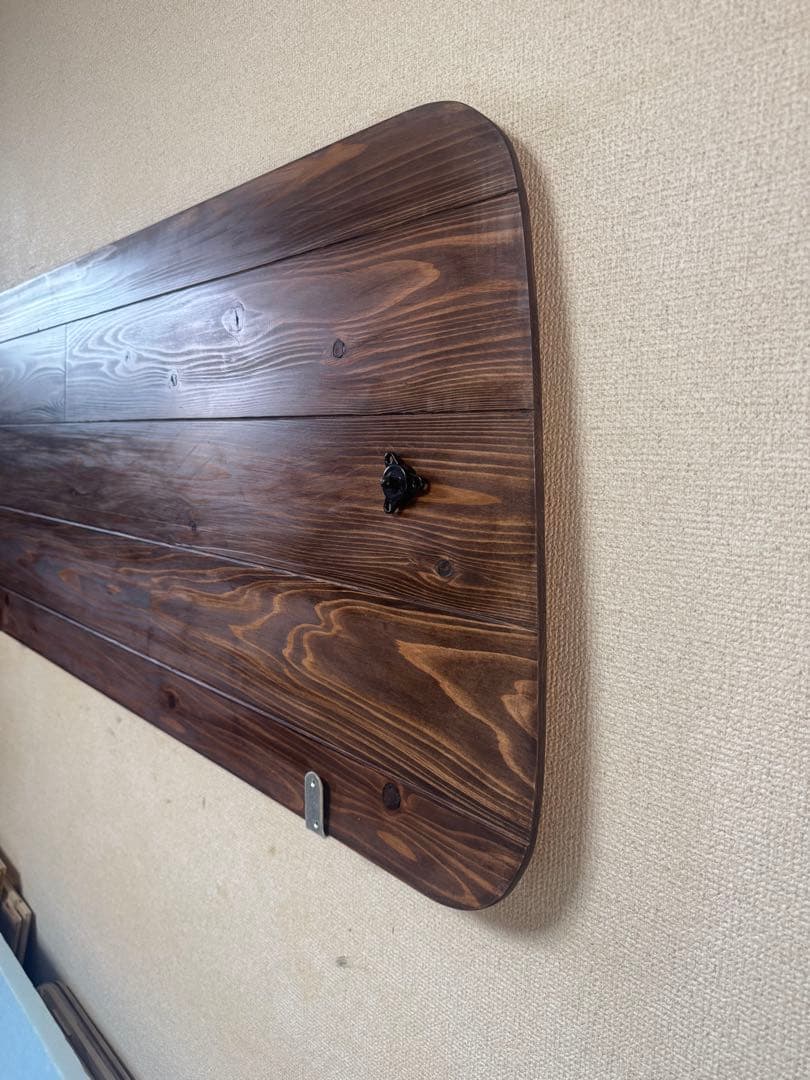 吸盤仕様完成！！　ハイエース　窓埋めパネル左右セット　人気のウォールナット