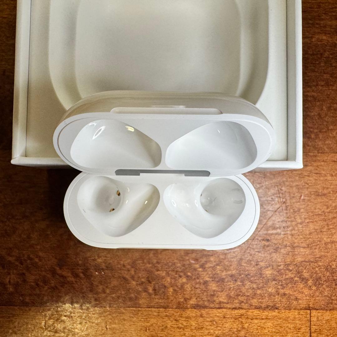 Airpods 4(ANC)ノイズキャンセリング搭載モデル
