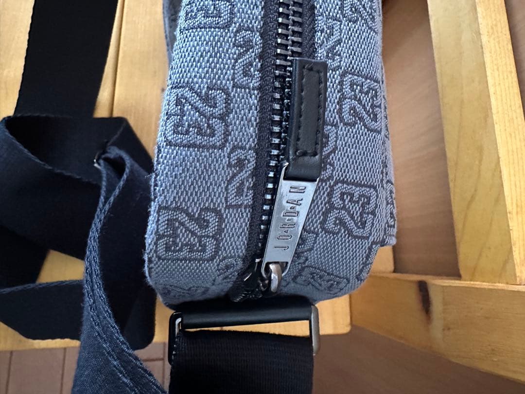 ジョーダン モノグラムバッグ