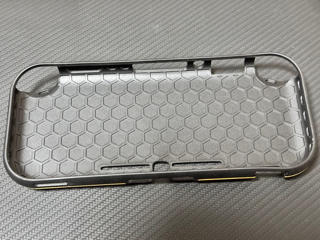 Nintendo Switch Lite イエロー 本体 カバー付き