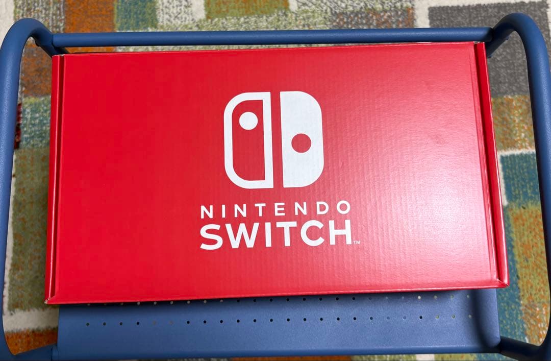 【美品】Nintendo Switch 本体　イエロー　別売り付属品あり　箱付き