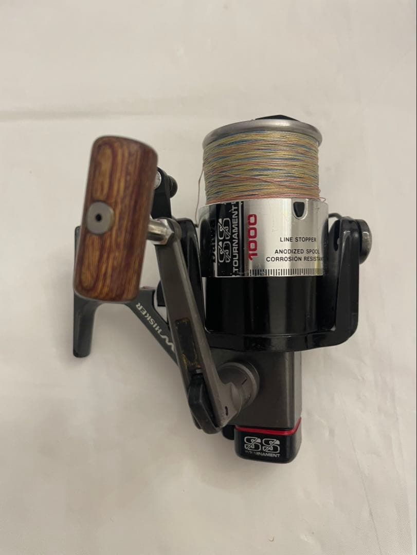 ❷Daiwa ダイワ ウイスカートーナメントSS-1000 リール
