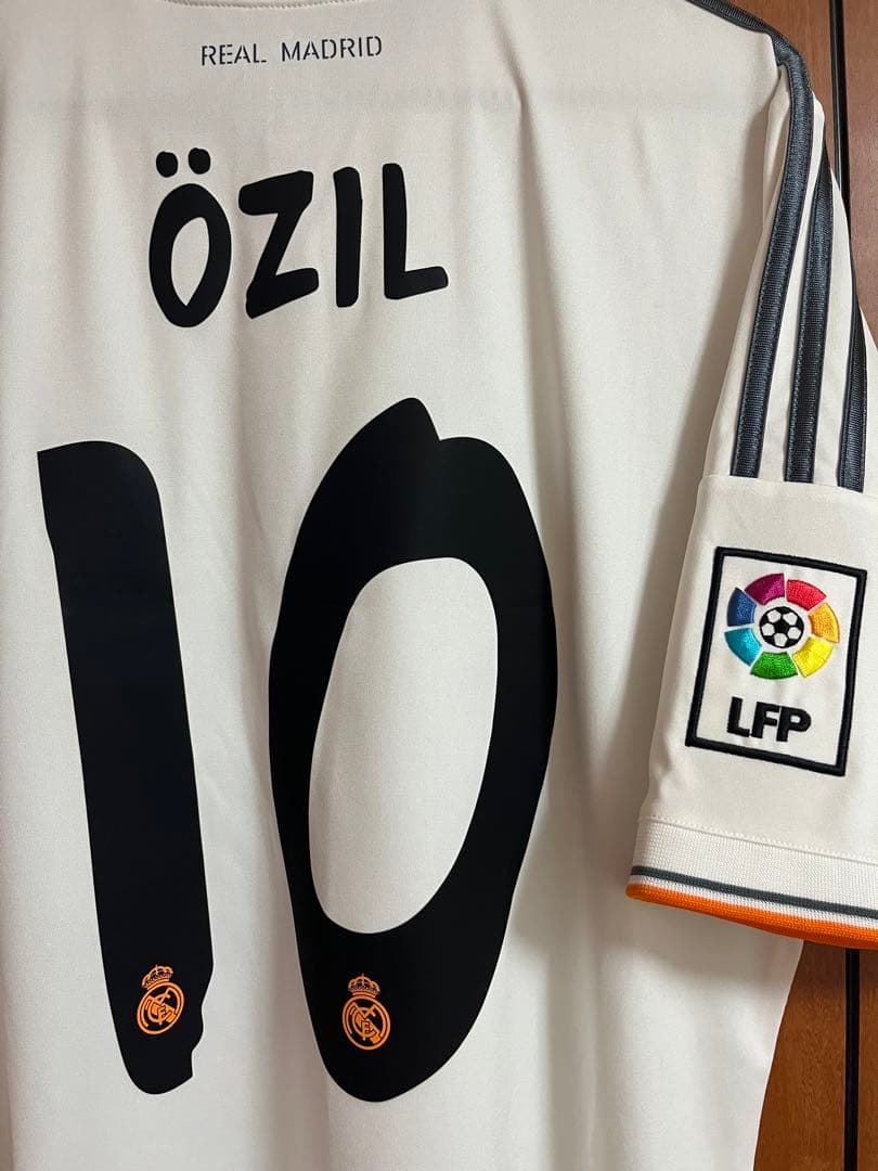 エジル　ユニフォーム　レアルマドリード　13-14