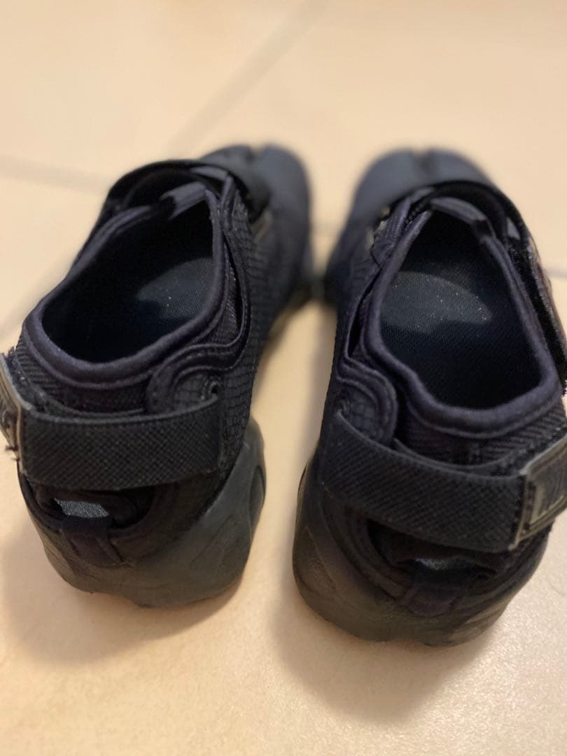 ナイキ エアリフト オールブラック 24cm 足袋 トゥモローランド