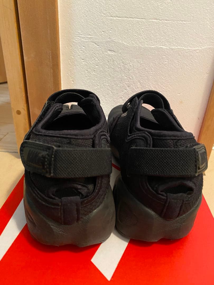 ナイキ エアリフト オールブラック 24cm 足袋 トゥモローランド