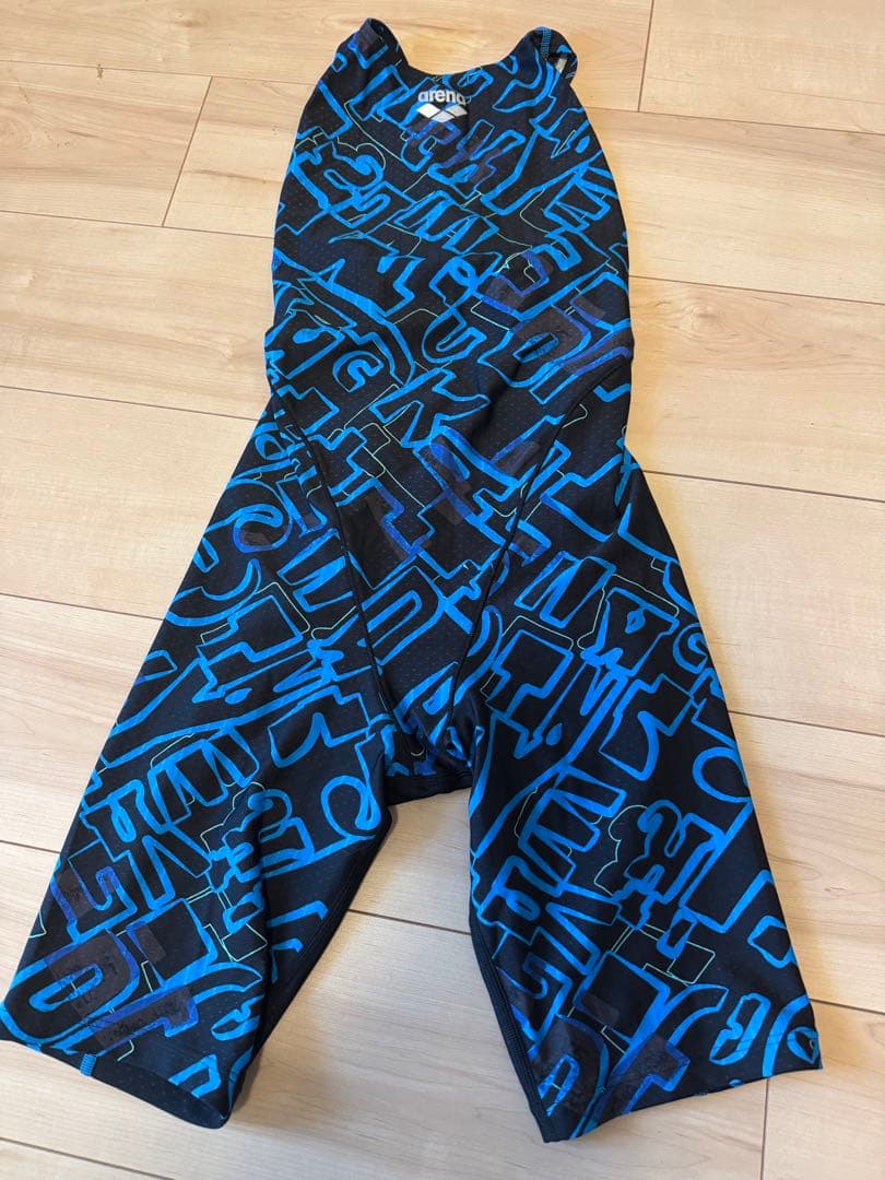 arena 競泳用水着 ブラック ブルー　グラフィックデザイン　L