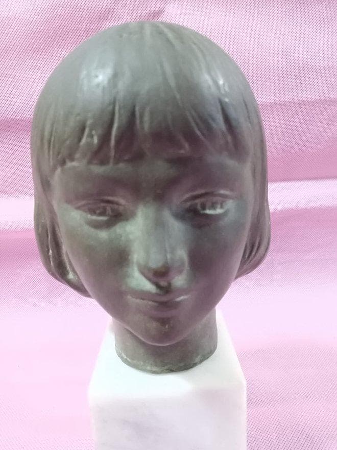 舟越保武作　ブロンズ像　””アンナ””　美人像　高さ21センチ　銘有