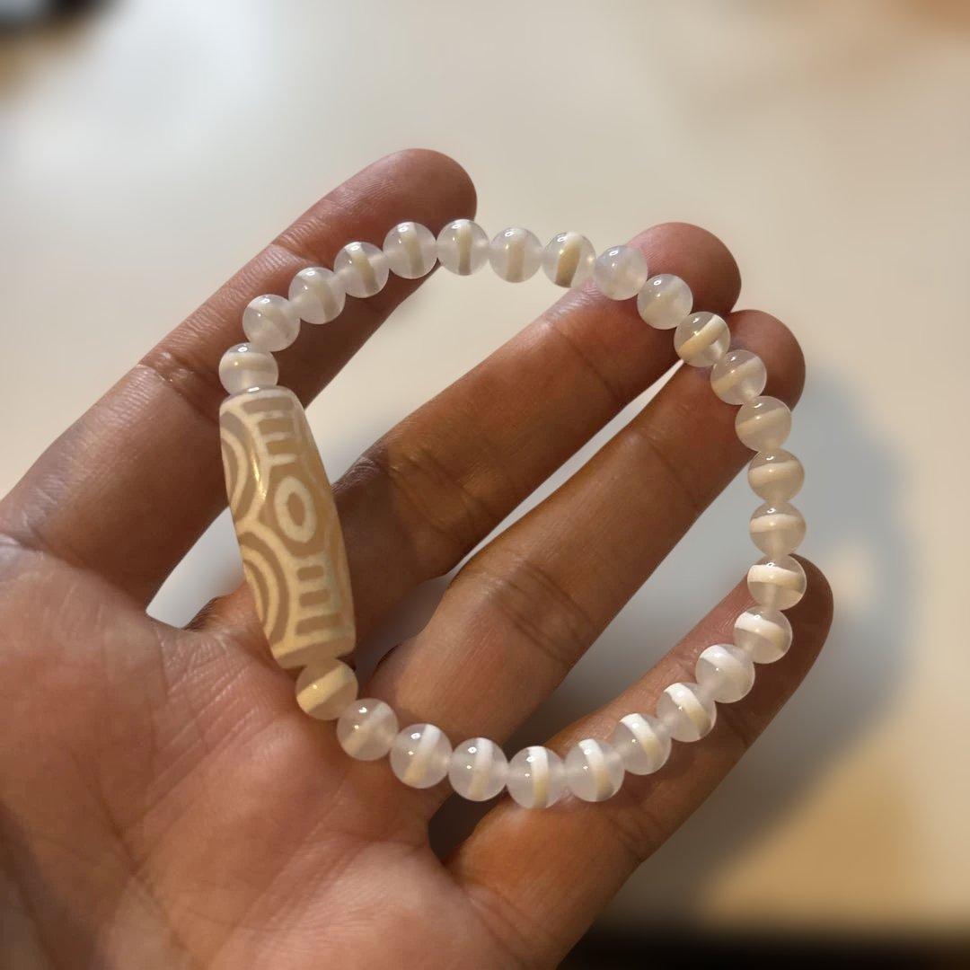 白の老玉髄天珠たん！龍眼天珠たん！綺麗！ズーンとくる！