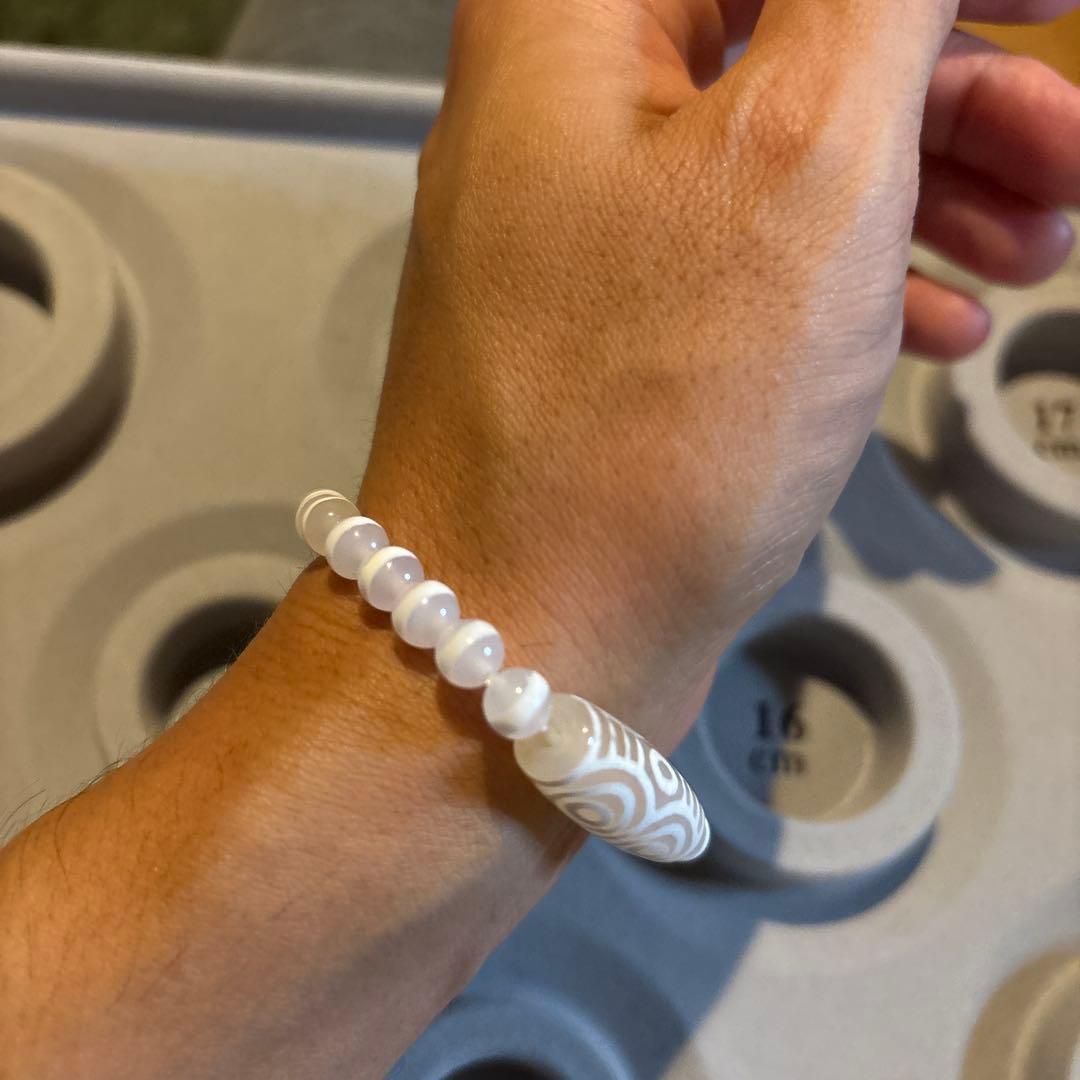 白の老玉髄天珠たん！龍眼天珠たん！綺麗！ズーンとくる！