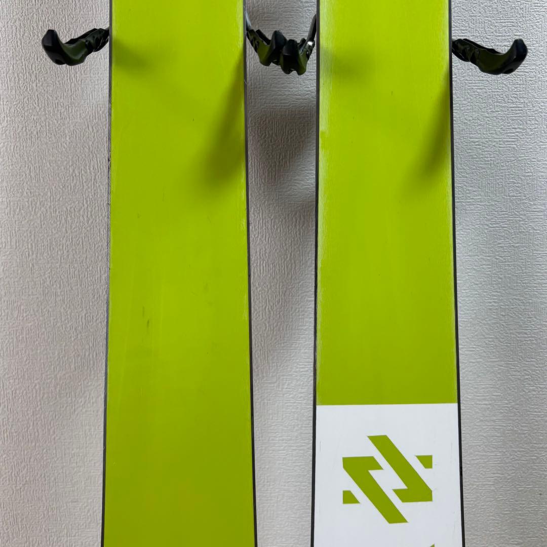 VOLKLフォルクルALLEY 軽量フリースタイルスキー　ツインチップ形状