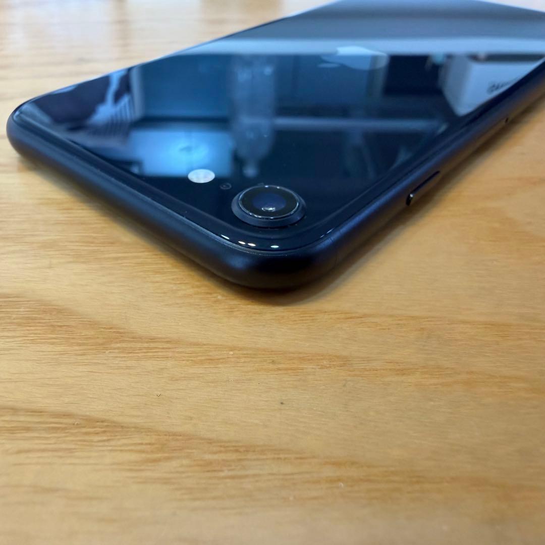 iPhone SE 第3世代　ミッドナイト 64GB バッテリー最大容量97%