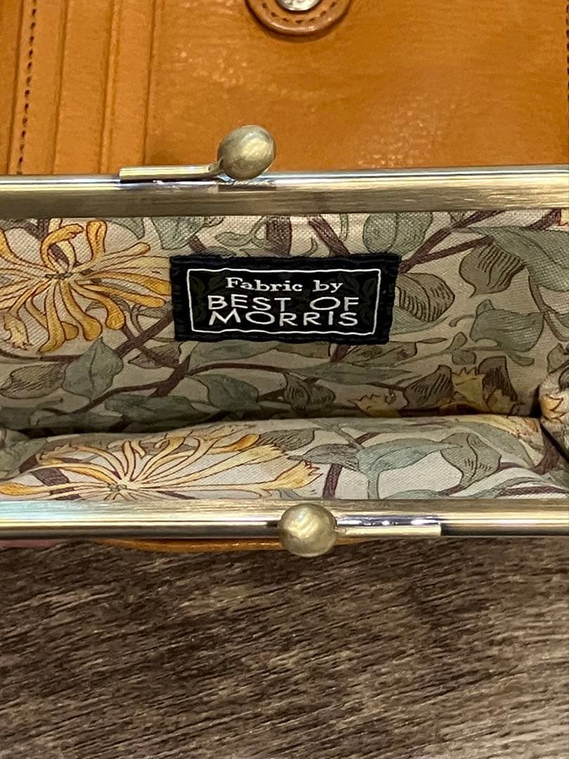 Dakota ダコタ　バイブリー　小銭入れ付き　二つ折り財布 ブラウン