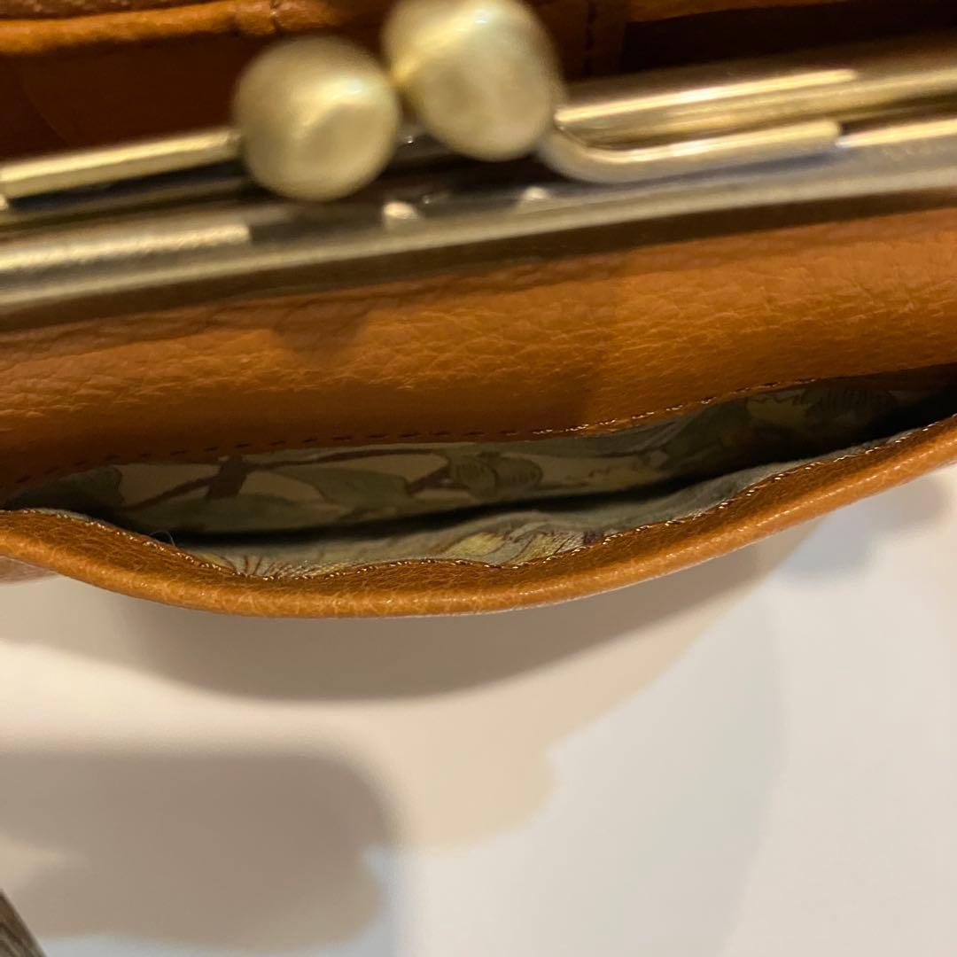 Dakota ダコタ　バイブリー　小銭入れ付き　二つ折り財布 ブラウン