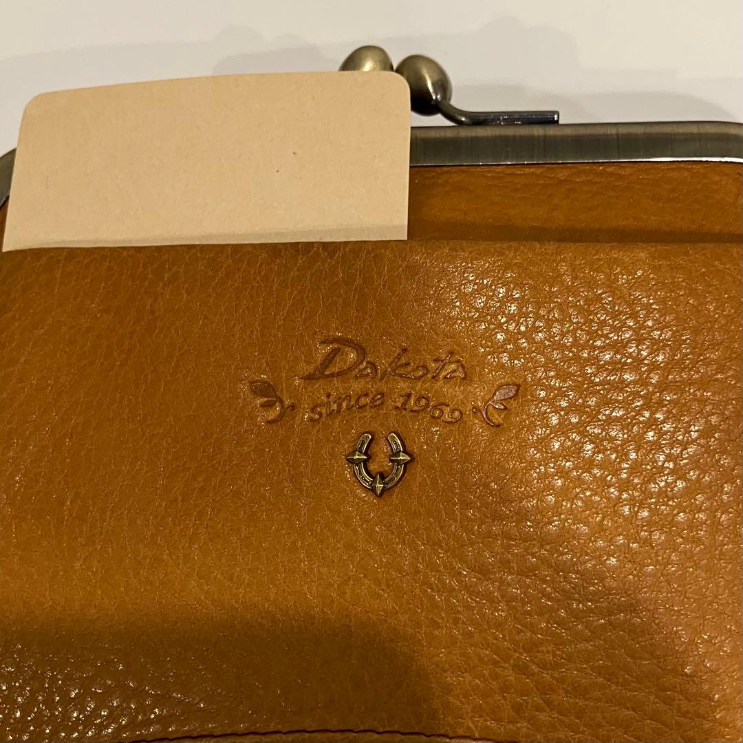 Dakota ダコタ　バイブリー　小銭入れ付き　二つ折り財布 ブラウン