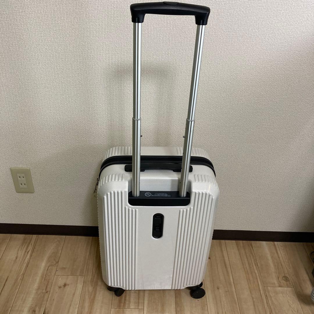 Ace World Traveler 軽量 スーツケース 4輪
