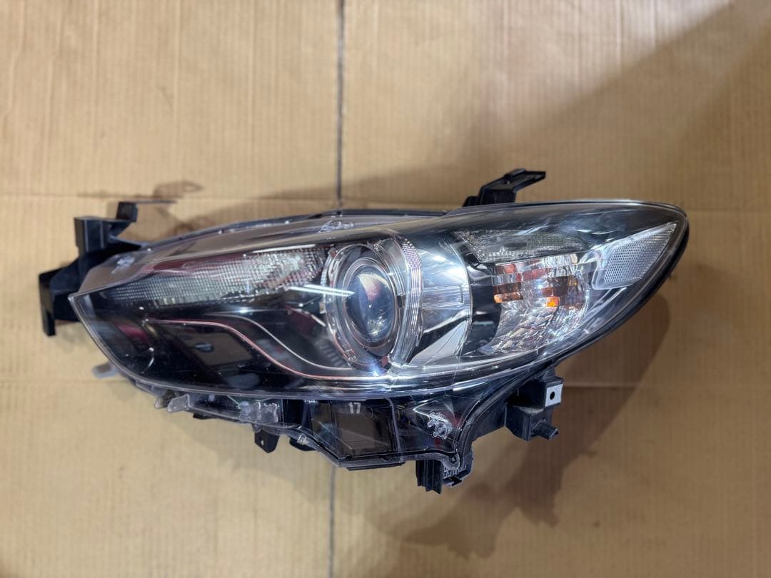 アテンザ 左ヘッドライト