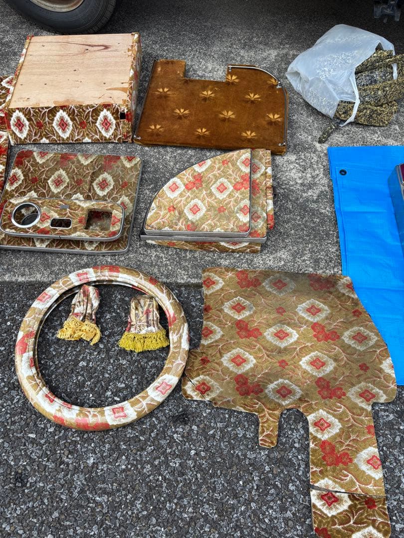 UD17 クオン マット等 多花束オレンジ 車用ソファセット