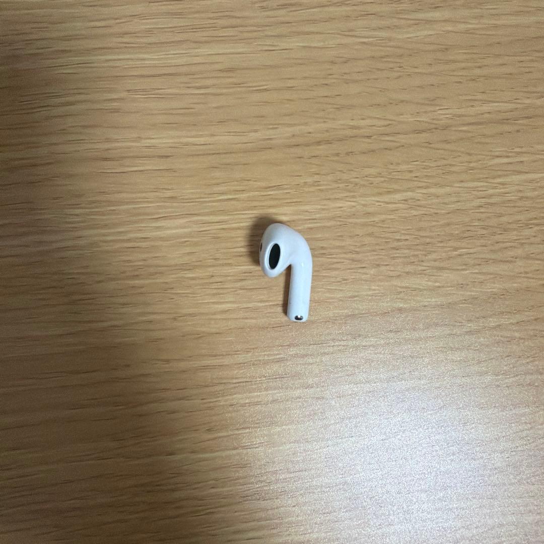 AirPods4 左耳