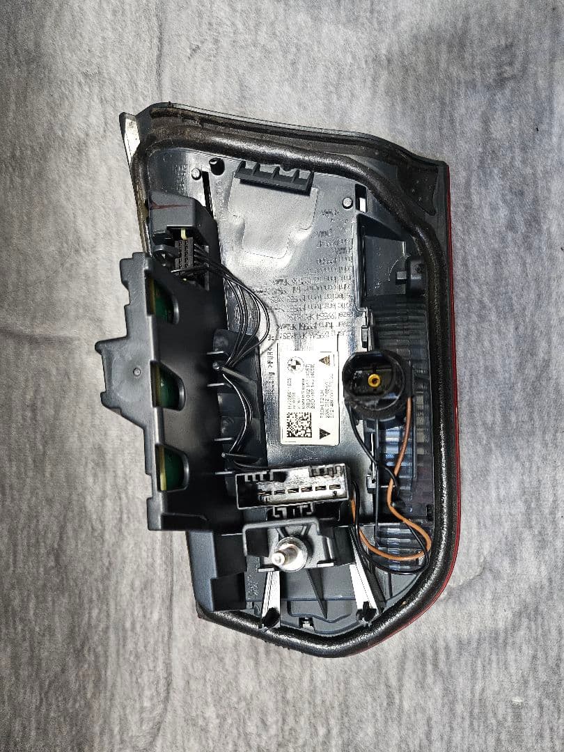  3シリーズ f30 テールランプ 純正 LCI