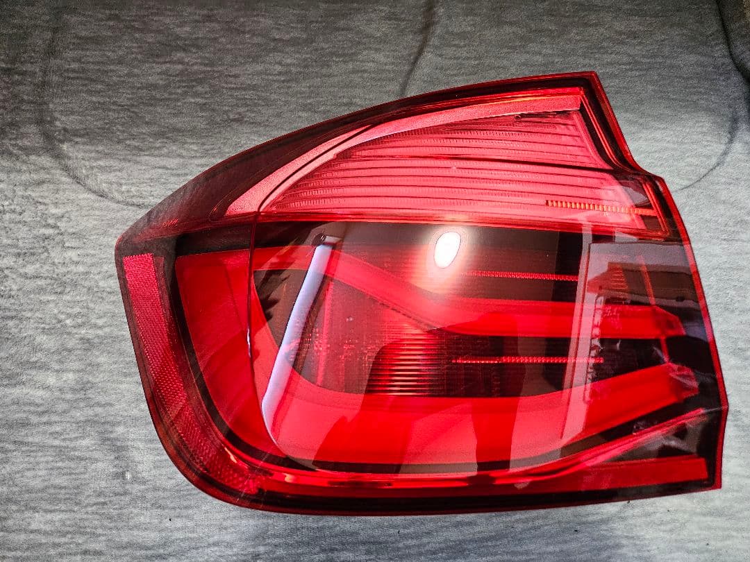  3シリーズ f30 テールランプ 純正 LCI