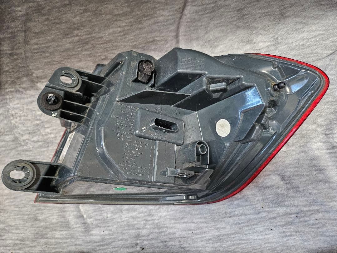  3シリーズ f30 テールランプ 純正 LCI