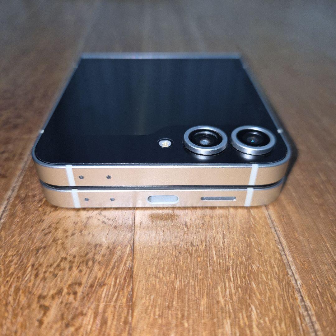 名*子様 Galaxy Z Flip6 ホワイト 国内版 SIMフリー