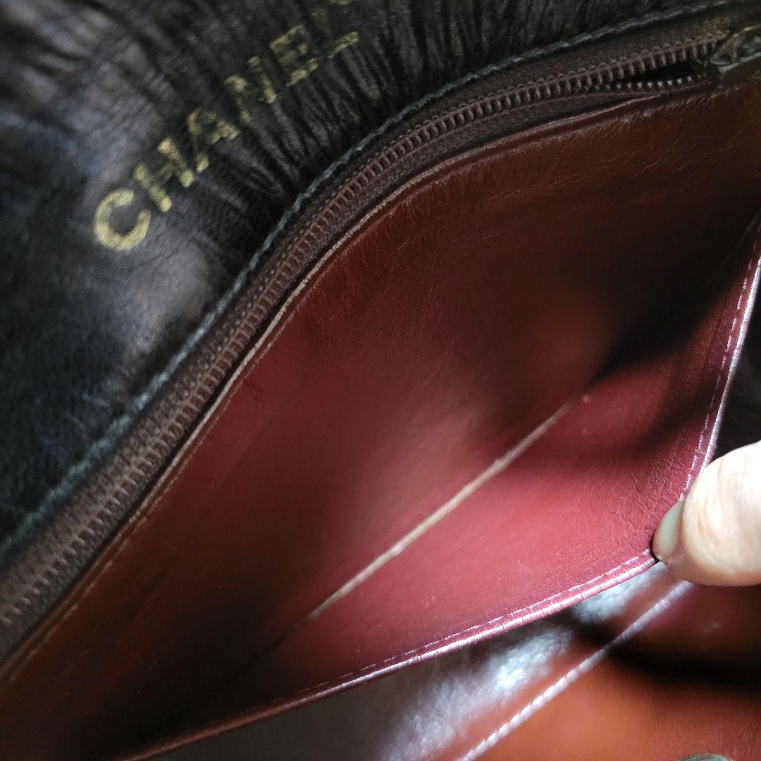 CHANEL ミニマトラッセ　ブラック レザーショルダーバッグ