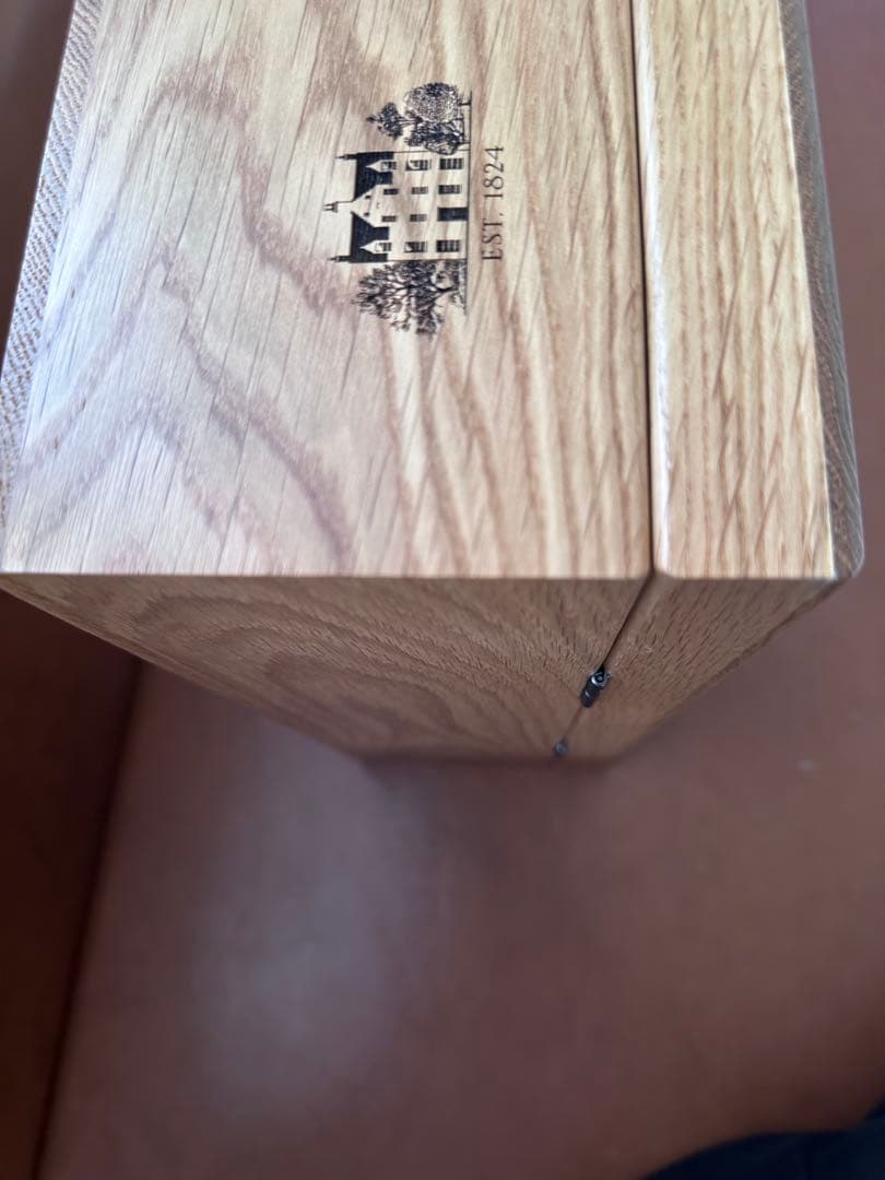 The Macallan25年ハイランドシングルモルトウイスキー空き瓶空き箱１つ