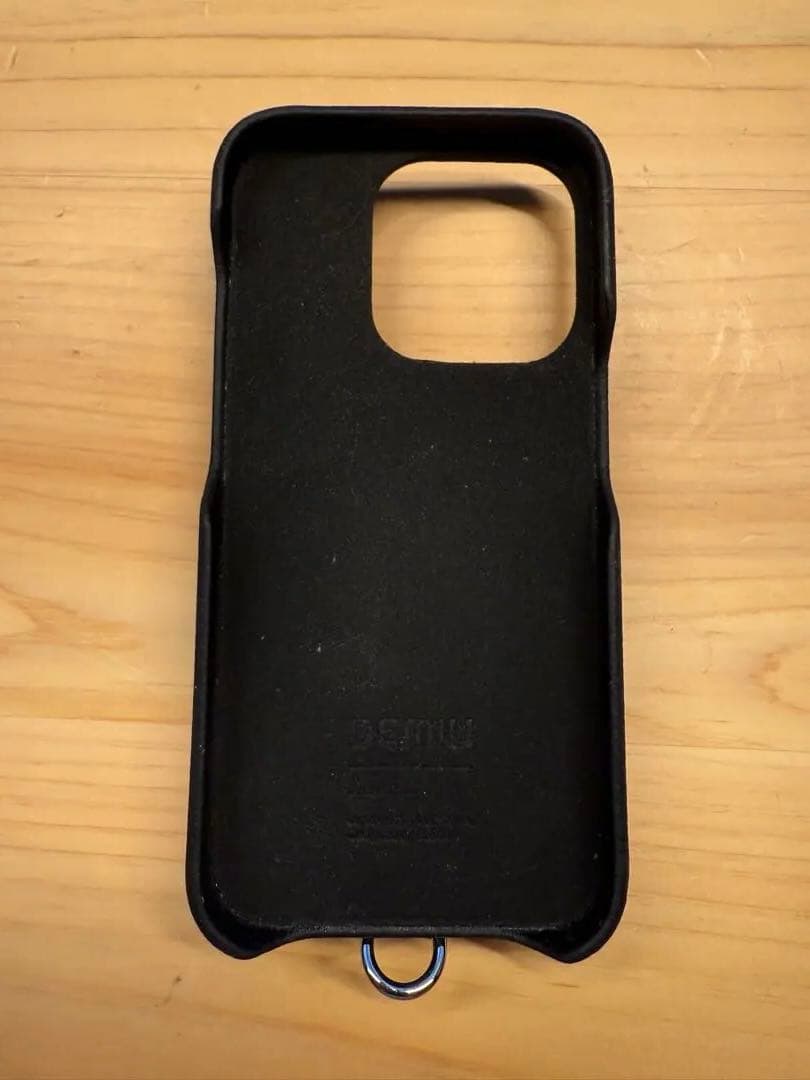 【未使用】Demiu iPhone15Pro向けカード入れつきケース＋ストラップ