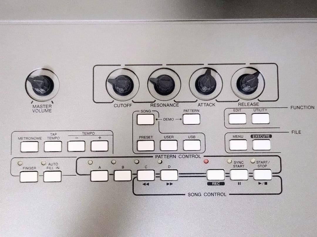 希少 廃盤 ヤマハ YAMAHA キーボード シンセサイザー MM8